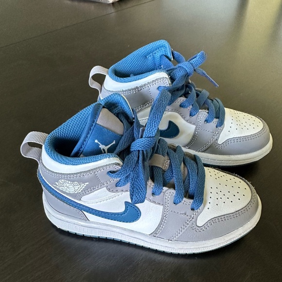 Nike Jordan Mid 1 - Picture 7 of 8